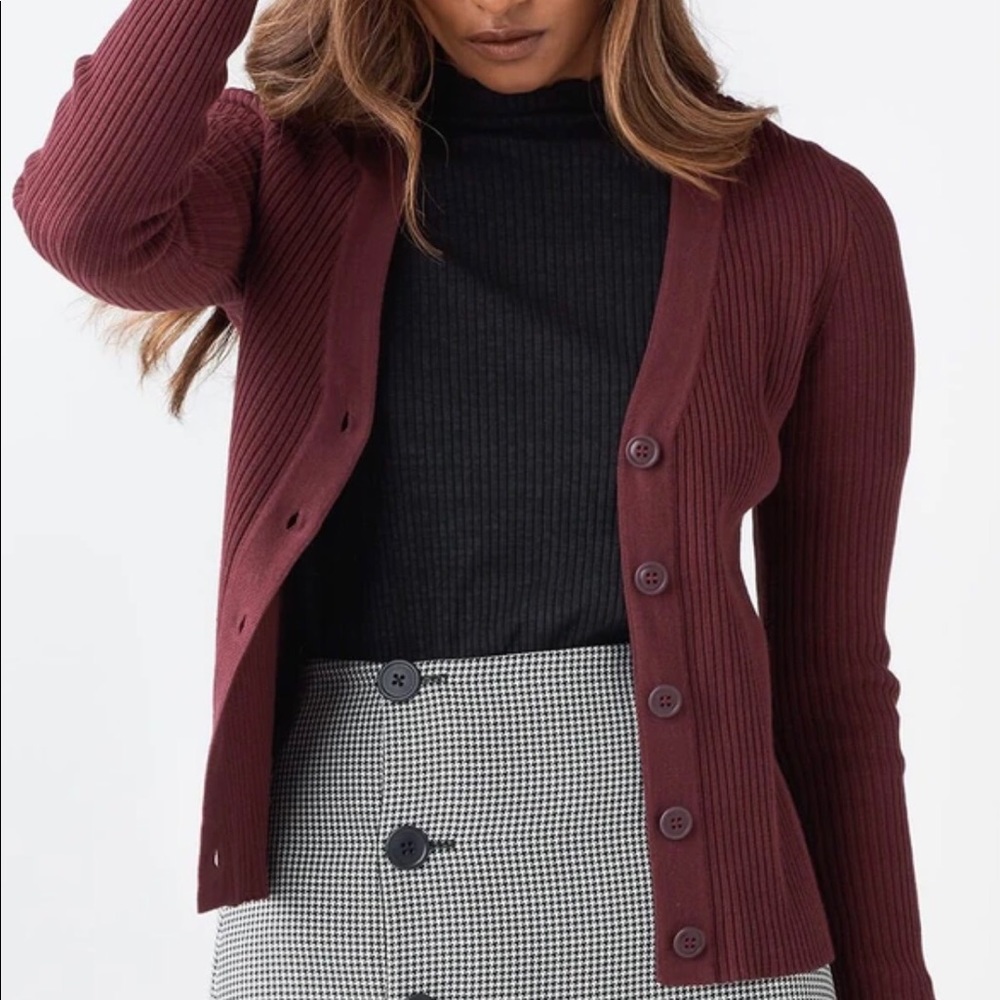 Vetta Capsule Fitted Ribbed Cardigan (Reversible) - Picture 3 of 6